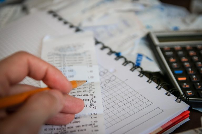 Money, bills, calculator — Advanced Techniques for Successful Take Profit Trading