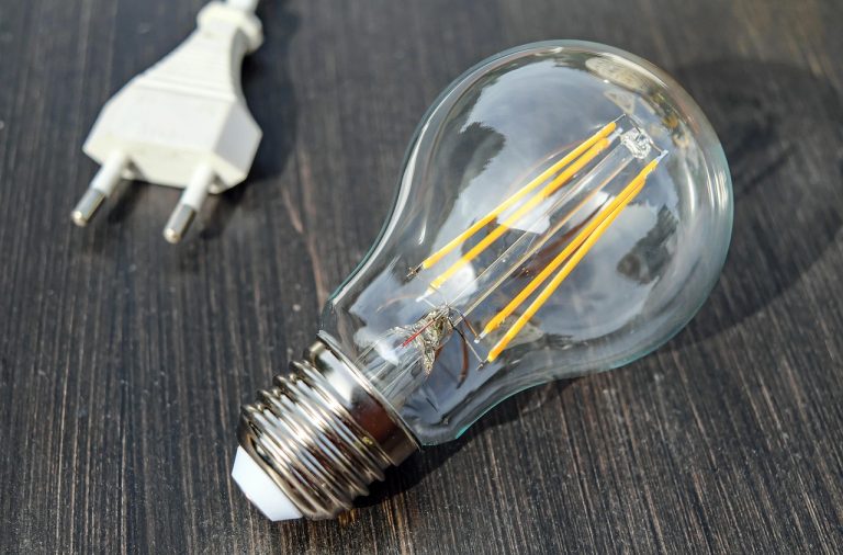 Light bulb, energy, light — How does the Swisscom LoRaWAN operate?