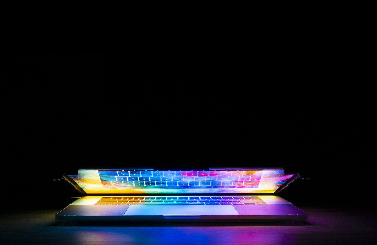 Keyboard, computer, technology — How to Start an Internet Marketing Business From Home
