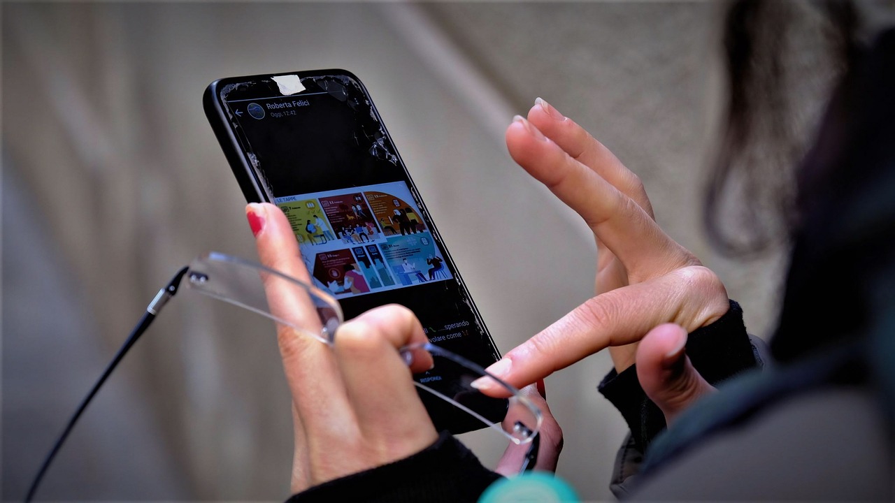 Smartphone, facebook, hands — Level Up Your Profile: Buy Real Instagram Followers