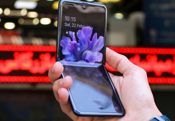 Samsung Galaxy Z Flip 9