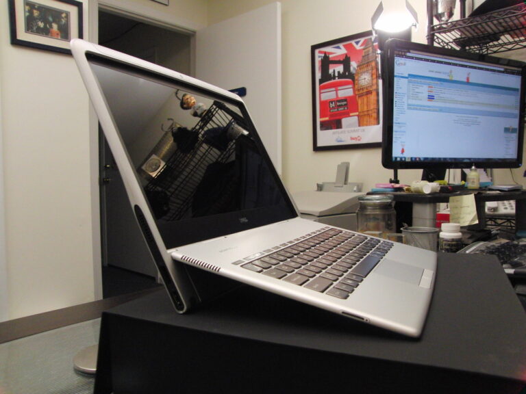 Dell XPS 16 laptop